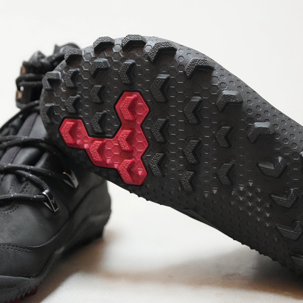【VIVOBAREFOOT】ヴィヴォ ベアフット women's Tracker Winter Ⅲ SG "Obsidian"