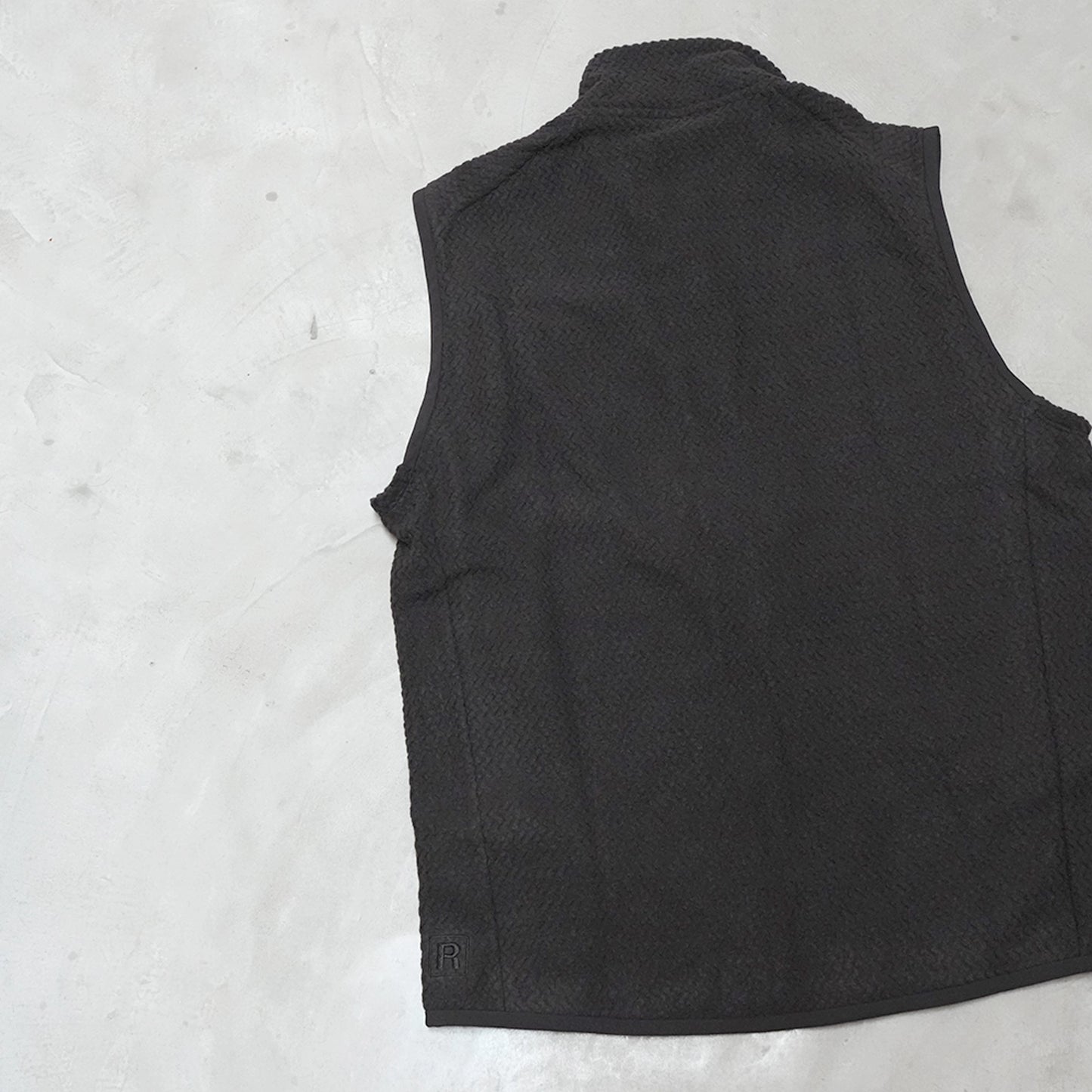 【patagonia】パタゴニア men's R1 Air Fleece Vest "2Color"