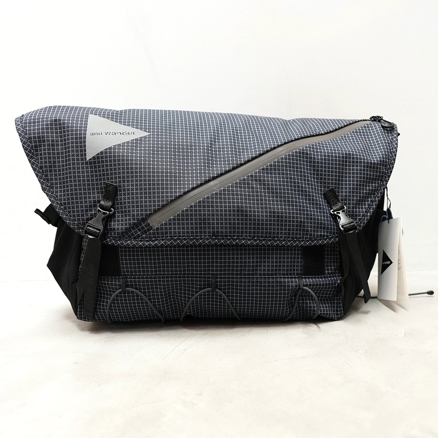 【and wander】アンドワンダー ocean rip messenger bag ”2Color”