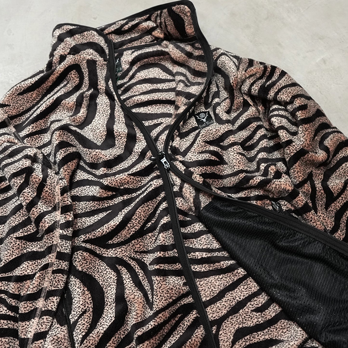 【South2 West8】サウスツーウエストエイト men's Piping Jacket-Poly Fleece/Printed "Beige"