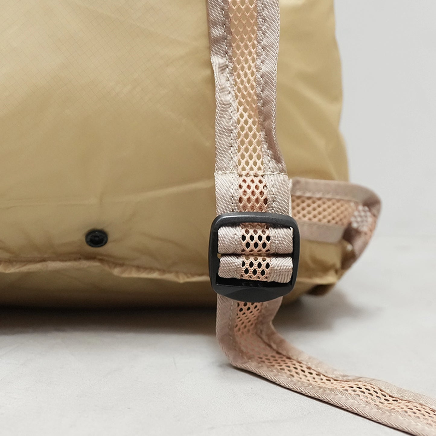 【BURLAP OUTFITTER】バーラップアウトフィッター Folding Day Pack "2Color"