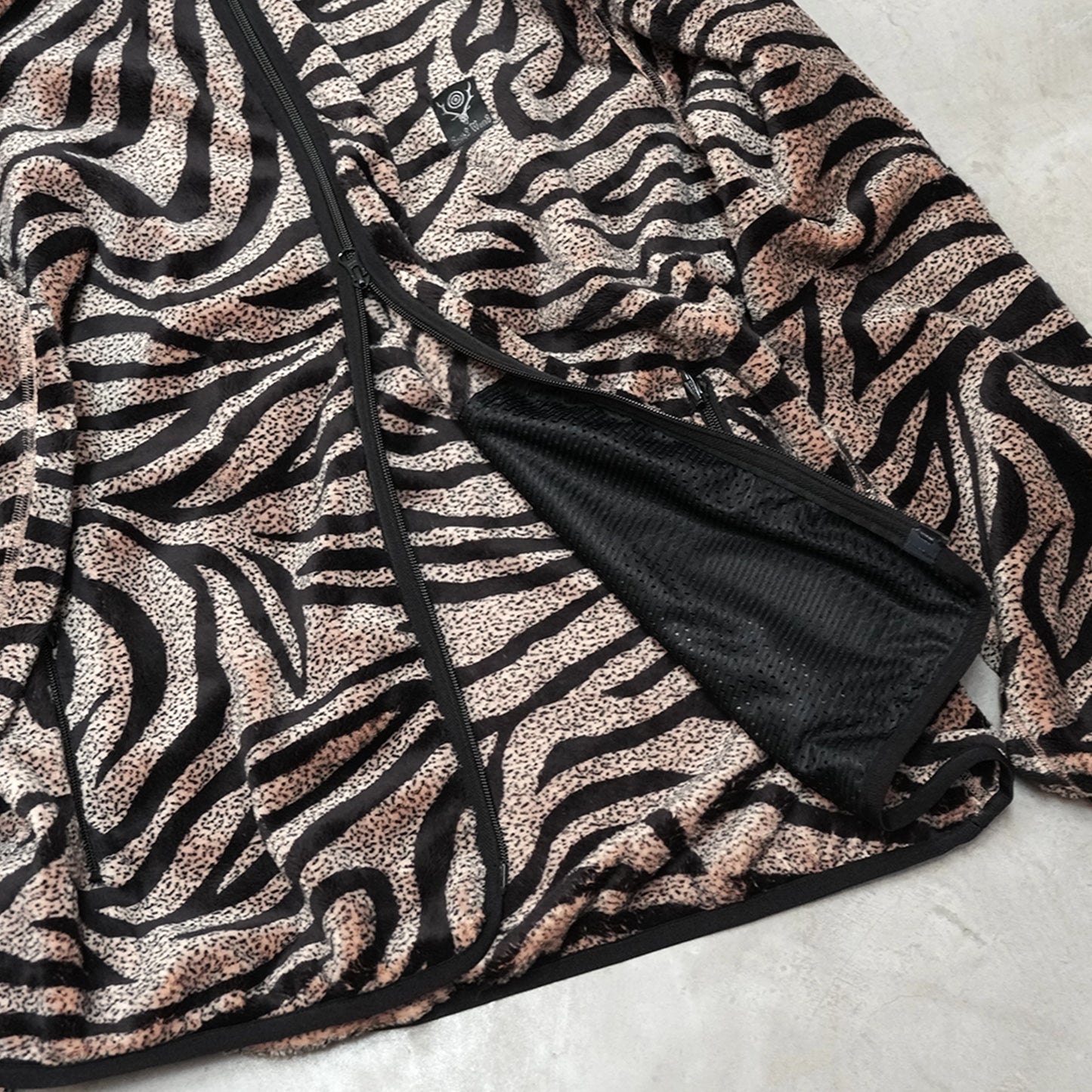 【South2 West8】サウスツーウエストエイト men's Piping Jacket-Poly Fleece/Printed "Beige"