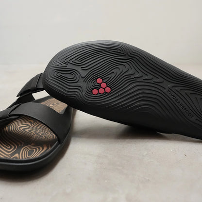 【VIVOBAREFOOT】ヴィヴォ ベアフット men's Sensus Yin Slide "Obsidian"