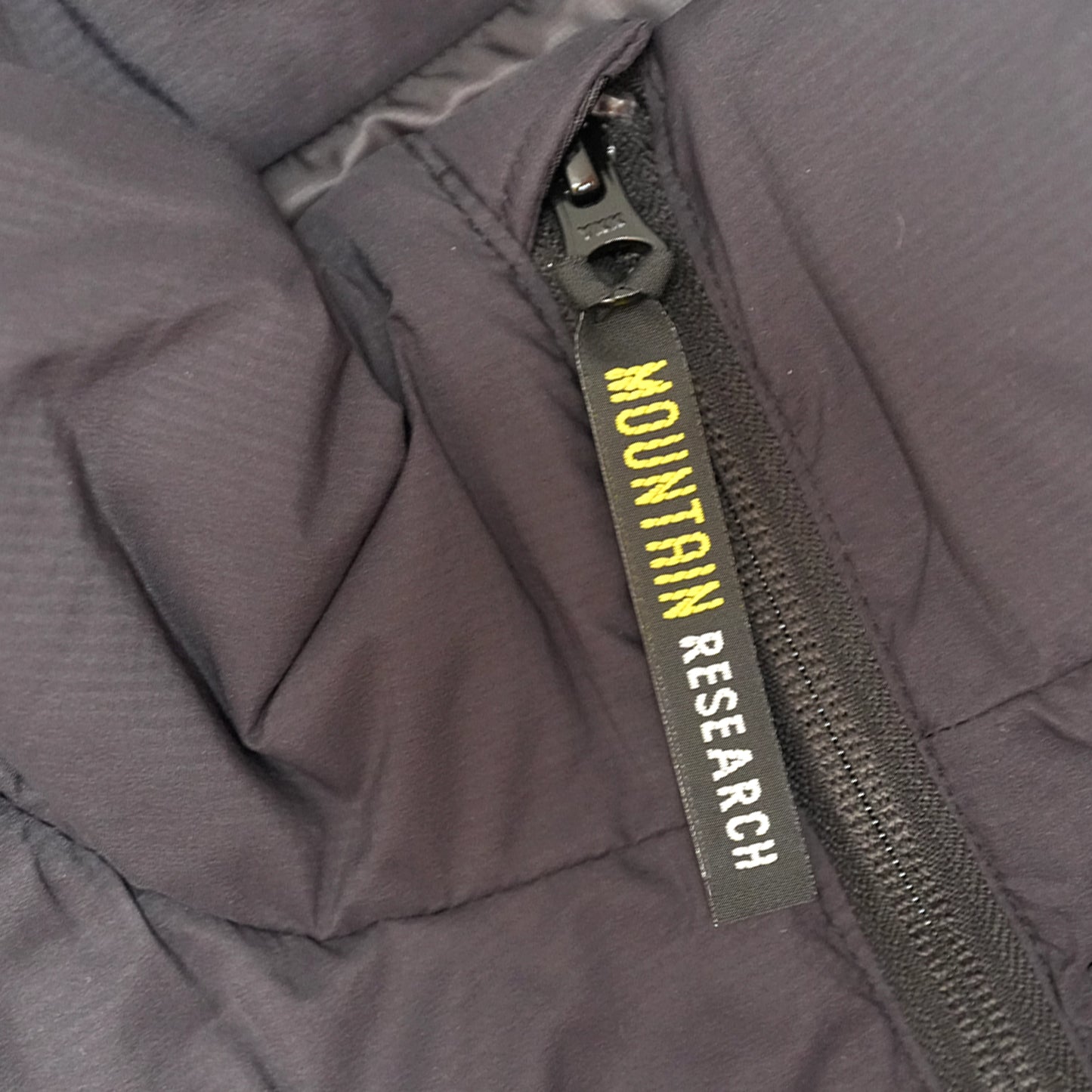 【Mountain Research】マウンテンリサーチ ID Vest (Insulation) "Black"