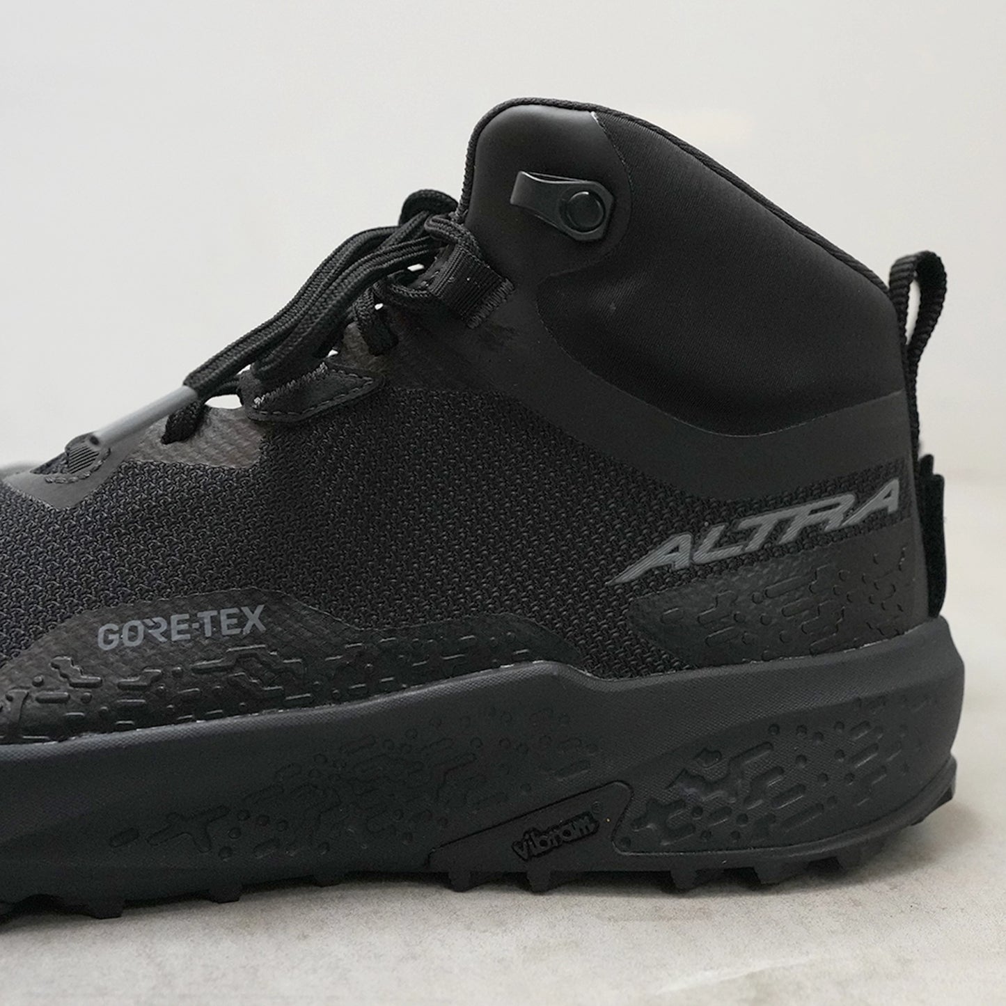 【ALTRA】アルトラ women's Timp 6 Mid GTX "Black×Black"
