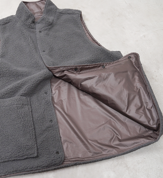 【South2 West8】サウスツーウエストエイト men's Reversible. Vest-P.Fleece/N.Ripstop "Black"