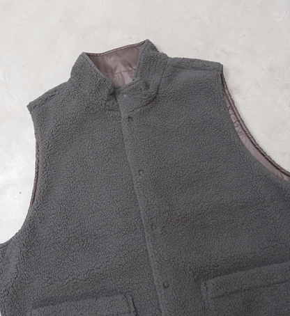 【South2 West8】サウスツーウエストエイト men's Reversible. Vest-P.Fleece/N.Ripstop "Black"