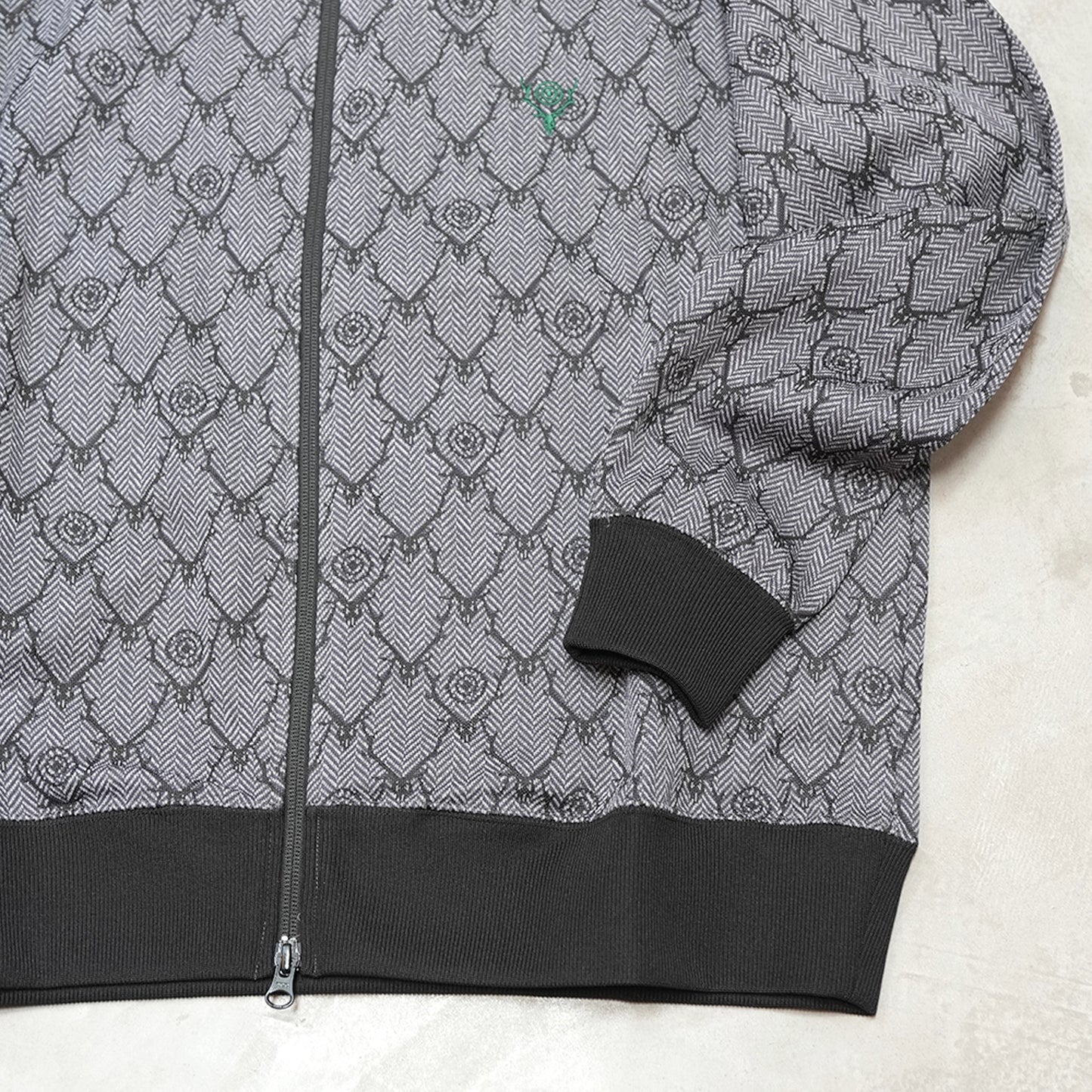 【South2 West8】サウスツーウエストエイト men's Trainer Jacket-Poly Jq./Skull&Target "Gray"