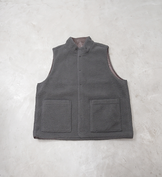 【South2 West8】サウスツーウエストエイト men's Reversible. Vest-P.Fleece/N.Ripstop "Black"