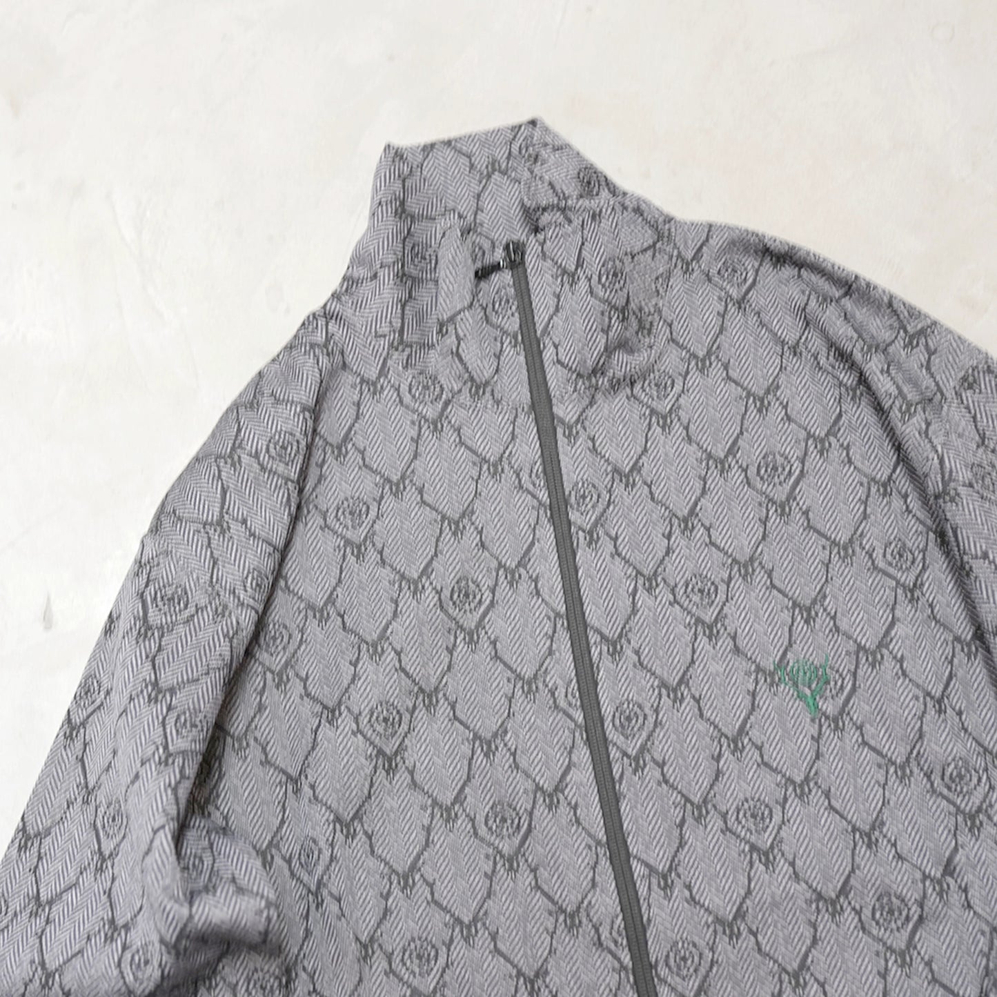 【South2 West8】サウスツーウエストエイト men's Trainer Jacket-Poly Jq./Skull&Target "Gray"