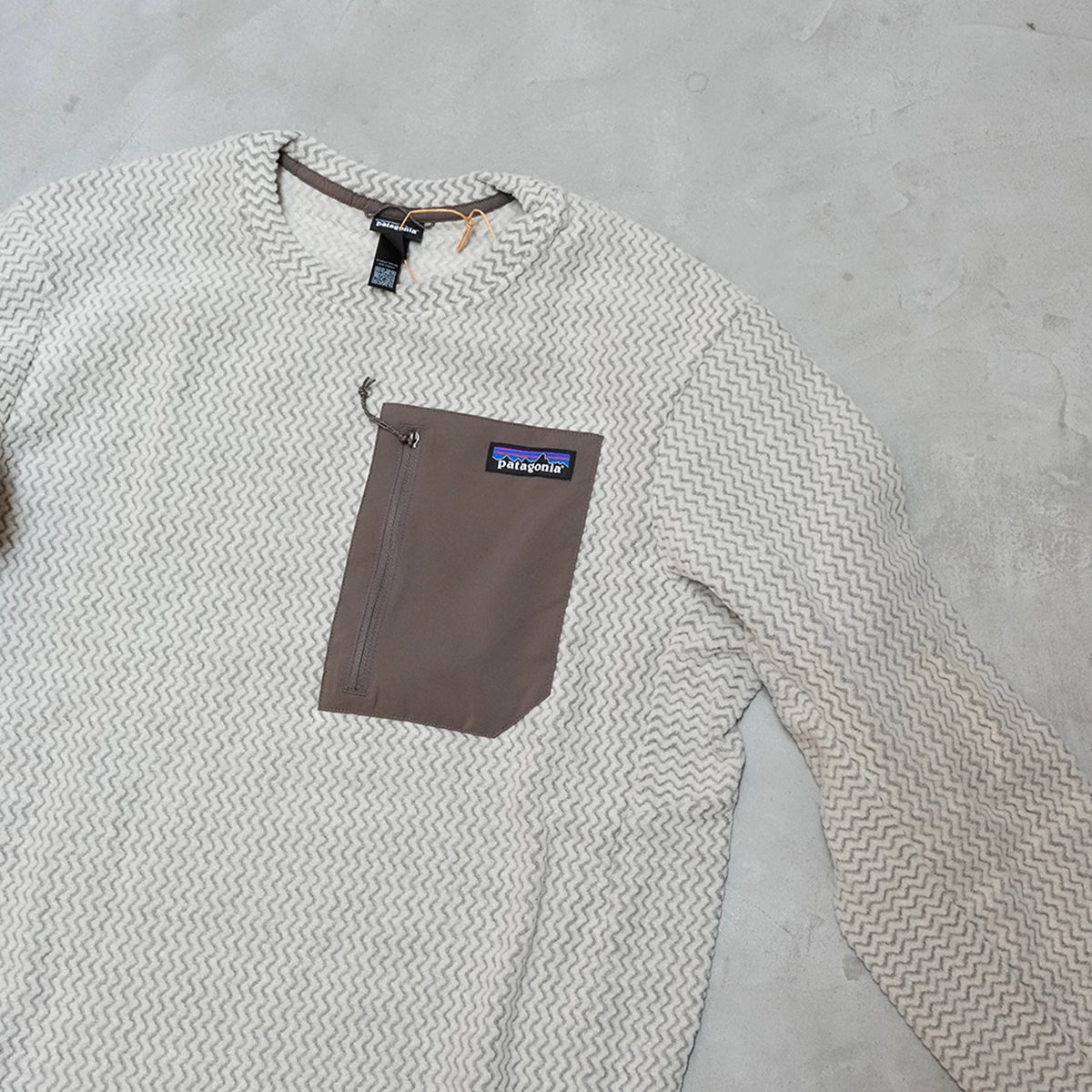 【patagonia】パタゴニア men's R1 Air Crew "3Color"