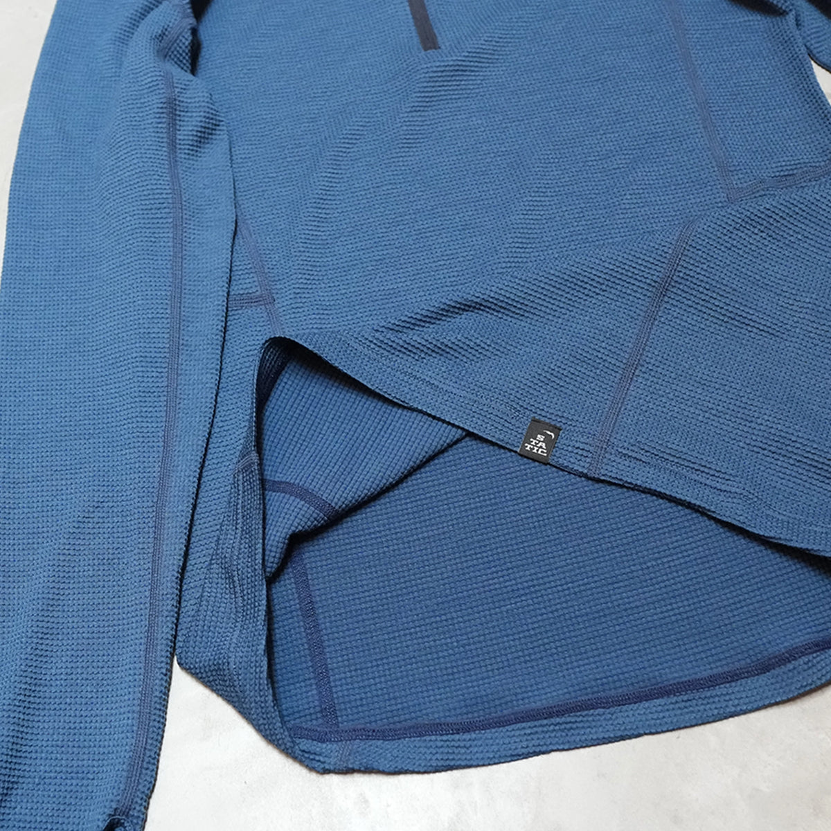 【STATIC】スタティック unisex Distance Half Zip Hoody "2Color"