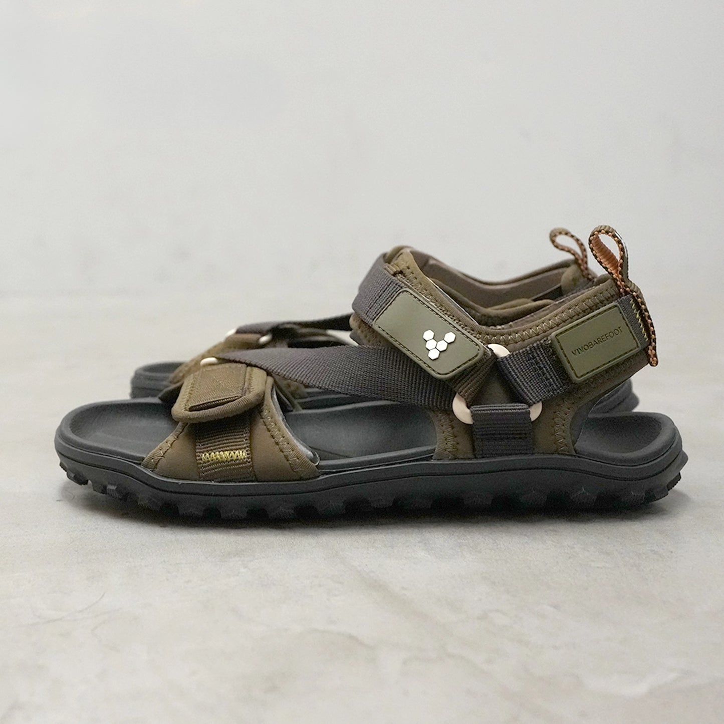 【VIVOBAREFOOT】ヴィヴォ ベアフット men's Tracker Ora Sandal "2Color"