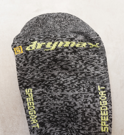 【drymax】ドライマックス LiteTrail Running Speed Goat 1/4 Crew "Graphite" ※ネコポス可