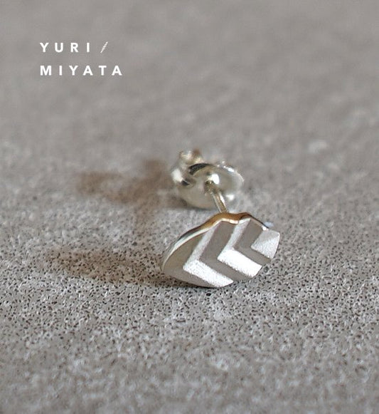 【YURI/MIYATA】ミヤタ ユリ Pierce Leaf / Stripe Silver "Silver"