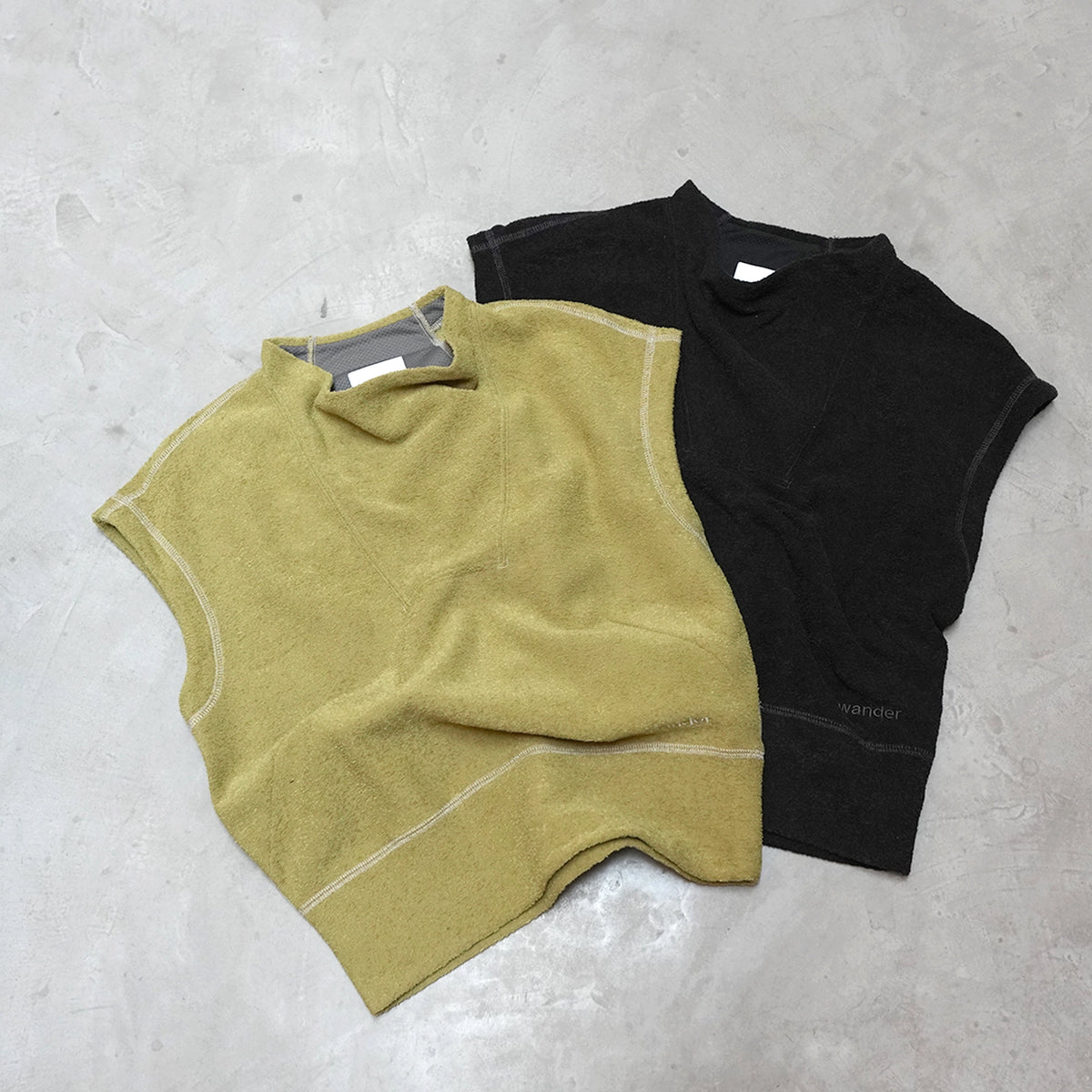 【and wander】アンドワンダー women's PE warm pile vest "2Color"