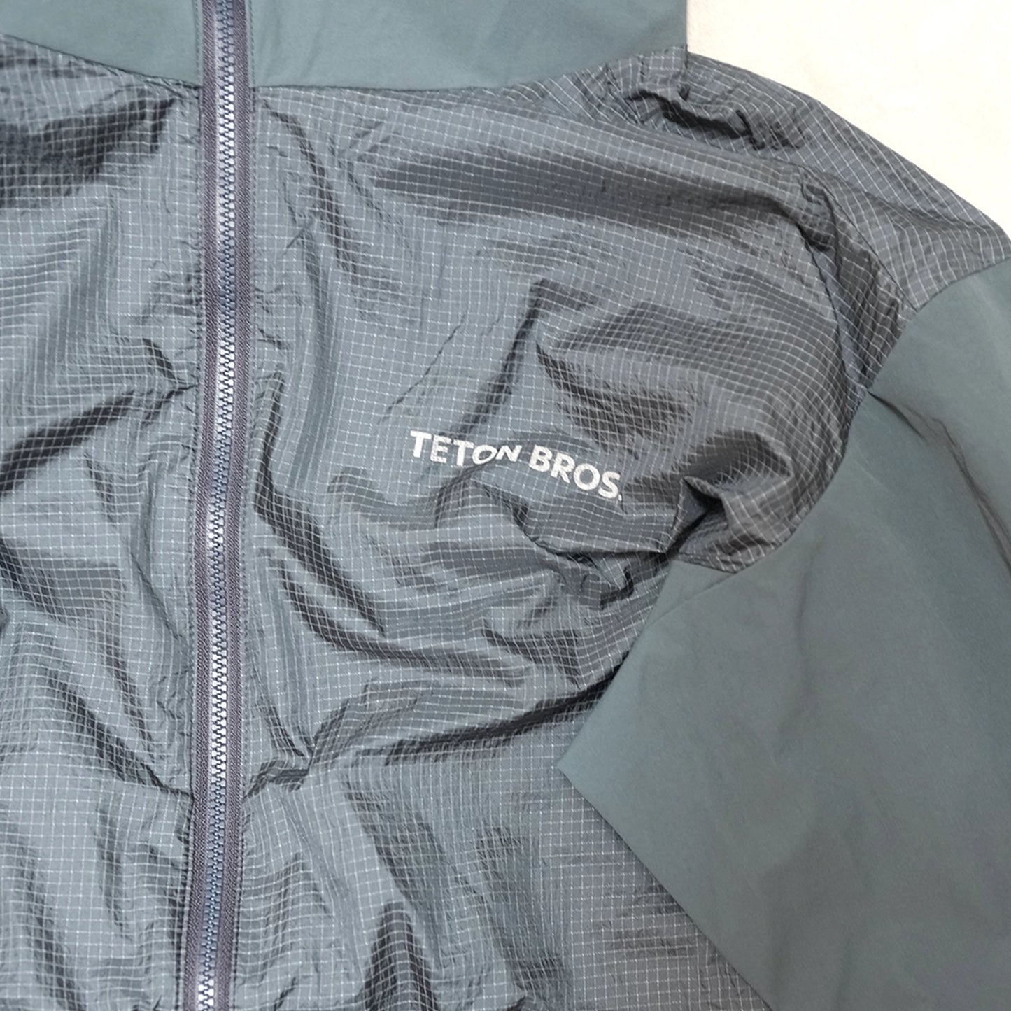 【Teton Bros】ティートンブロス unisex HPPE Wind Hoody "2Color"