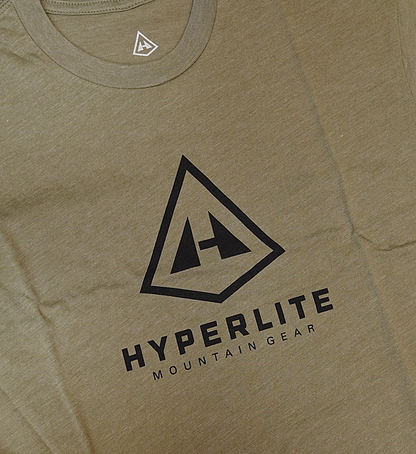 【Hyperlite Mountain Gear】ハイパーライトマウンテンギア Vertical Logo Tee ”3Color”  ※ネコポス可