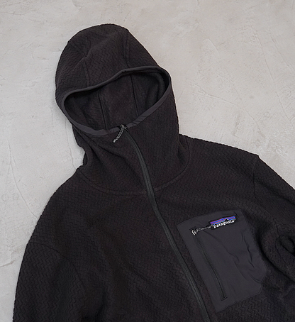 【patagonia】パタゴニア men's R1 Air Full-Zip Hoody "2Color"