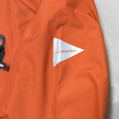 【and wander】アンドワンダー women's 2.5L hiker rain jacket "2Color"