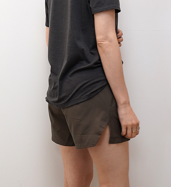 【HOUDINI】フーディニ women's Pace Wind Shorts "2Color" ※ネコポス可