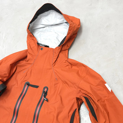 【and wander】アンドワンダー women's 2.5L hiker rain jacket "2Color"
