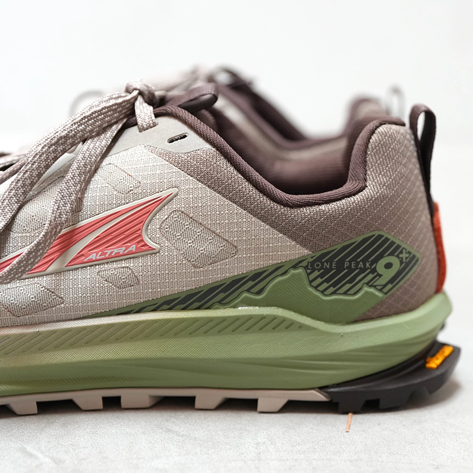 ALTRA アルトラ Lone Peak 9+ – Yosemite