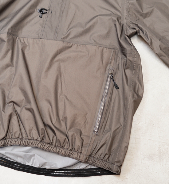 アトリエブルーボトル Lサイズ SHIELD SMOCK プリズムパープル アトリエブルーボトル Lサイズ SHIELD SMOCK プリズムパープル