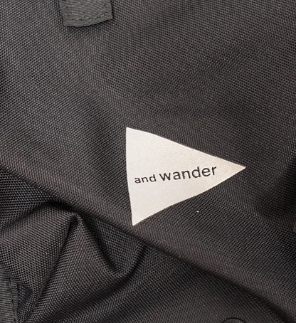 【and wander】アンドワンダー field vest "Black"