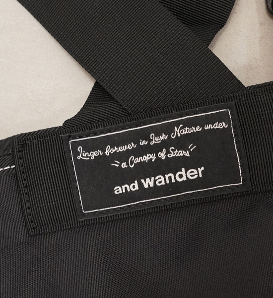 【and wander】アンドワンダー field vest "Black"