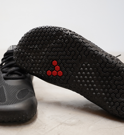 【VIVOBAREFOOT】ヴィヴォ ベアフット women's Motus Strength "Obsidian"