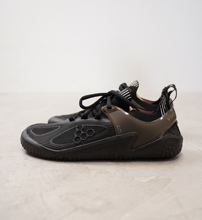 【VIVOBAREFOOT】ヴィヴォ ベアフット women's Motus Strength "Obsidian"