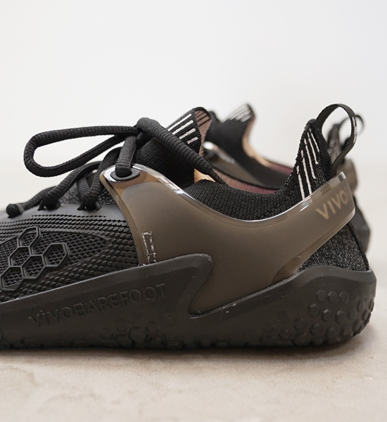 【VIVOBAREFOOT】ヴィヴォ ベアフット women's Motus Strength "Obsidian"