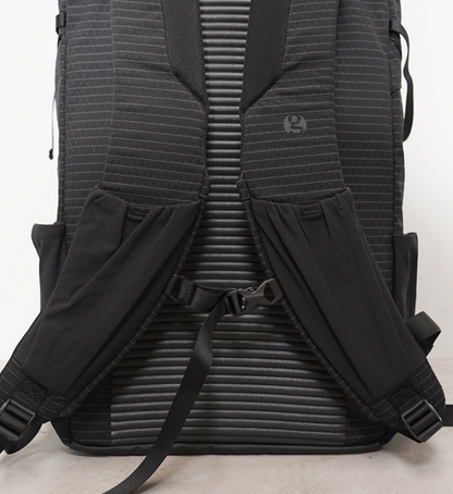 【Gossamer Gear】ゴッサマーギア Vagabond Jet R "Black"