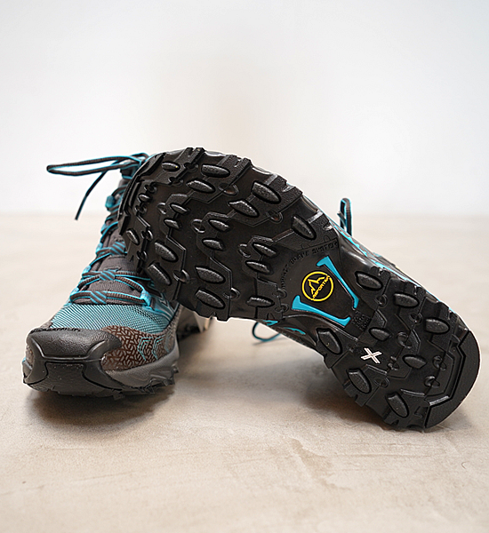 【LA SPORTIVA】ラ・スポルティバ women's Ultra Raptor Ⅱ Mid GTX ”Carbon×Topaz”