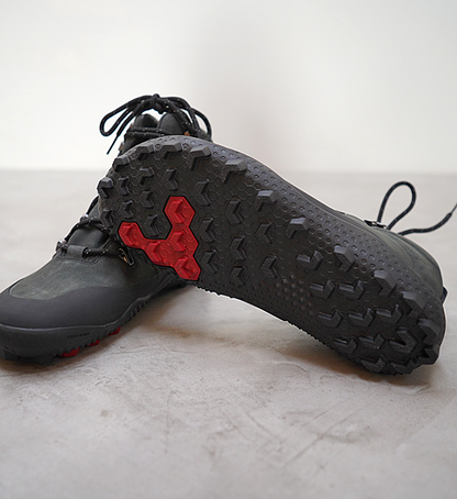 【VIVOBAREFOOT】ヴィヴォ ベアフット women's Tracker Winter SG "Obsidian"