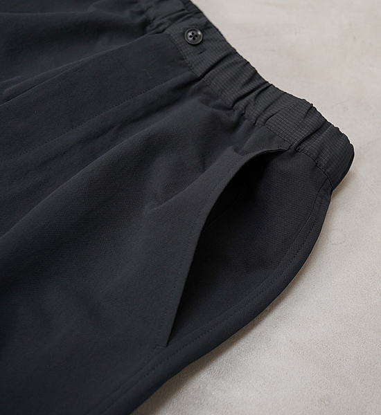 【nanamica】ナナミカ men's ALPHADRY Wide Easy Pants "Black"