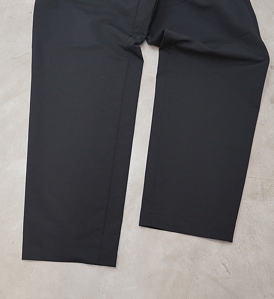 【nanamica】ナナミカ men's ALPHADRY Wide Easy Pants "Black"