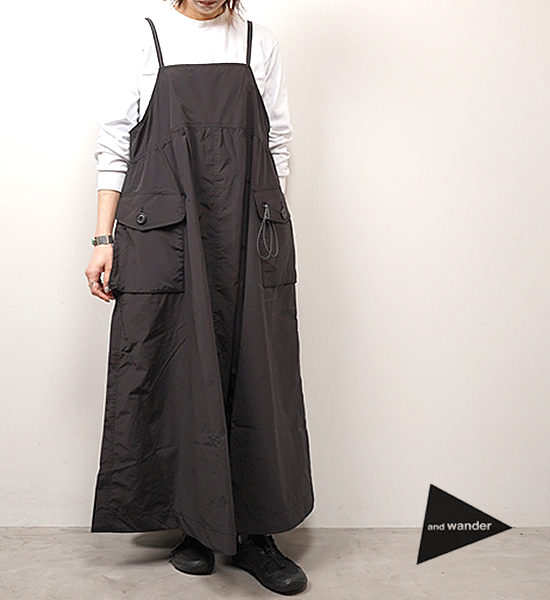 【and wander】アンドワンダー oversized cargo dress "2Color"