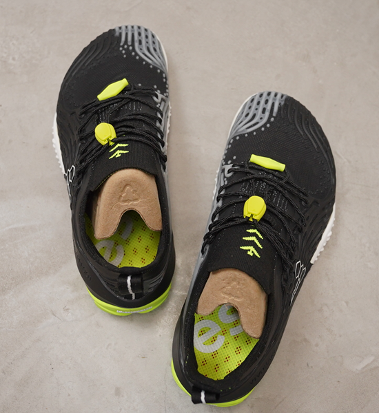 【VIVOBAREFOOT】ビボベアフット men's Hydra ESC "Obsidian×Safety Yellow"