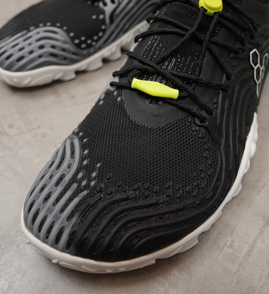 【VIVOBAREFOOT】ビボベアフット men's Hydra ESC "Obsidian×Safety Yellow"