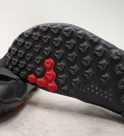 【VIVOBAREFOOT】ヴィヴォ ベアフット women's Tracker Sandal "Obsidian"