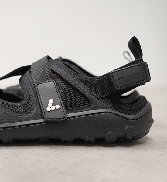 【VIVOBAREFOOT】ヴィヴォ ベアフット women's Tracker Sandal "Obsidian"