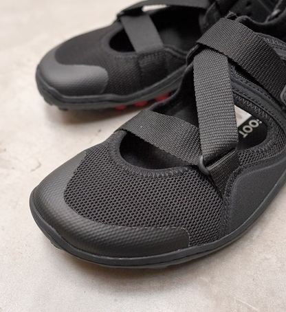 【VIVOBAREFOOT】ヴィヴォ ベアフット men's Tracker Sandal "Obsidian"