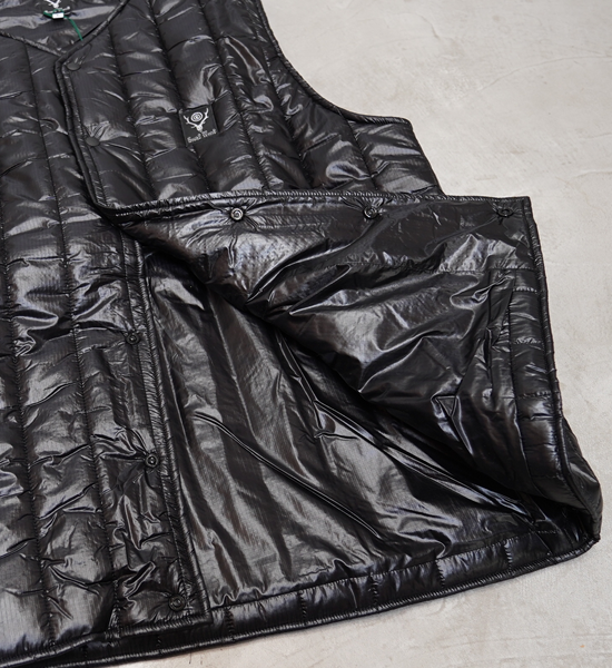 【South2 West8】サウスツーウエストエイト men's Quilted C/N Vest-Nylon Ripstop "Black"