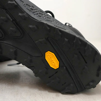 【ALTRA】アルトラ women's Timp 6 Mid GTX "Black×Black"