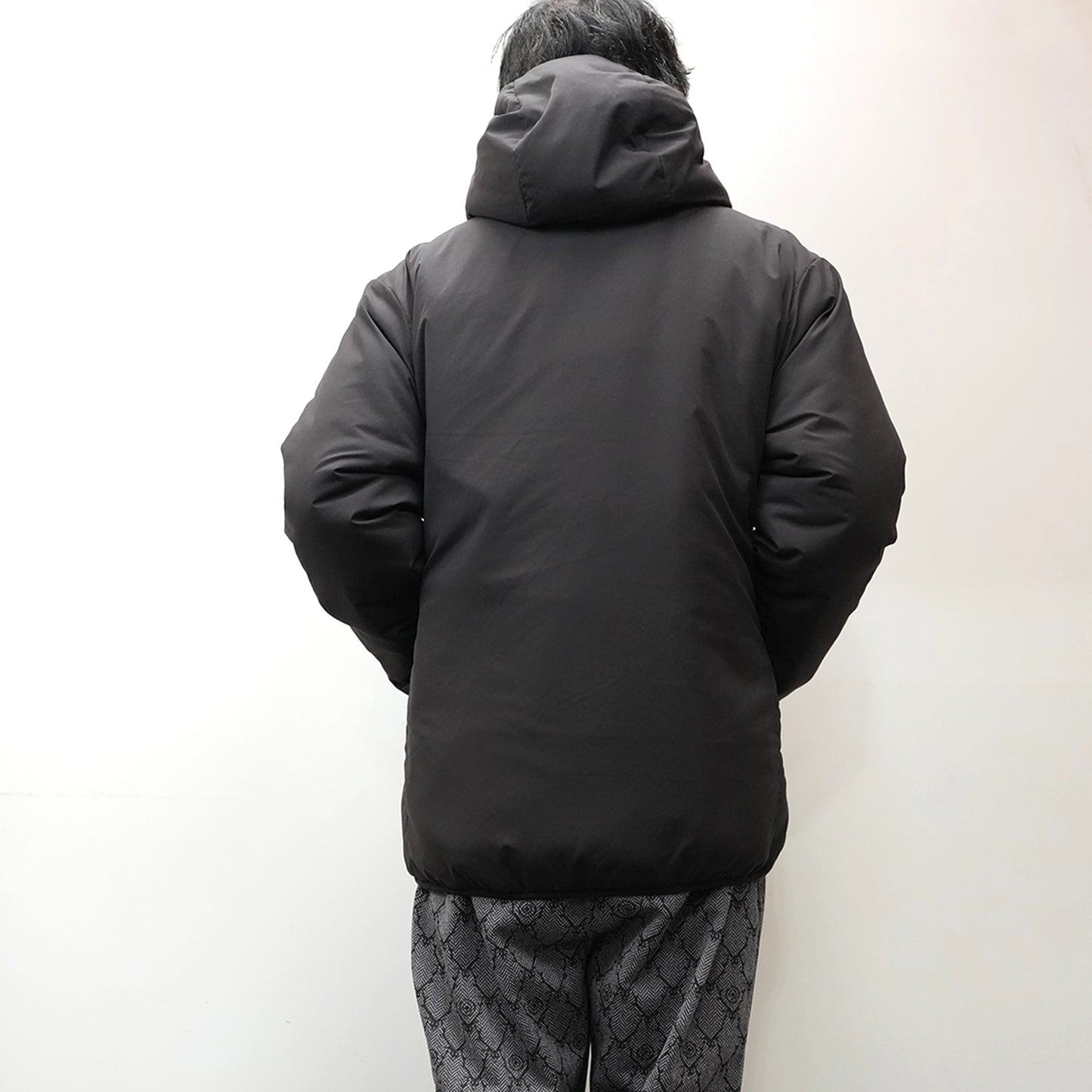 【South2 West8】サウスツーウエストエイト men's Insulator Zipped Parka-Peach Skin "Black"