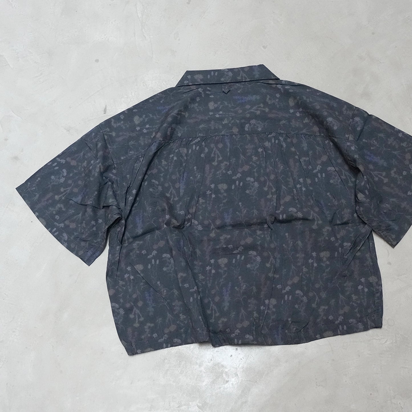 【THE NORTH FACE Purple Label】ノースフェイスパープルレーベル  women's Flower Printed Cropped Shirt "Dark Navy"