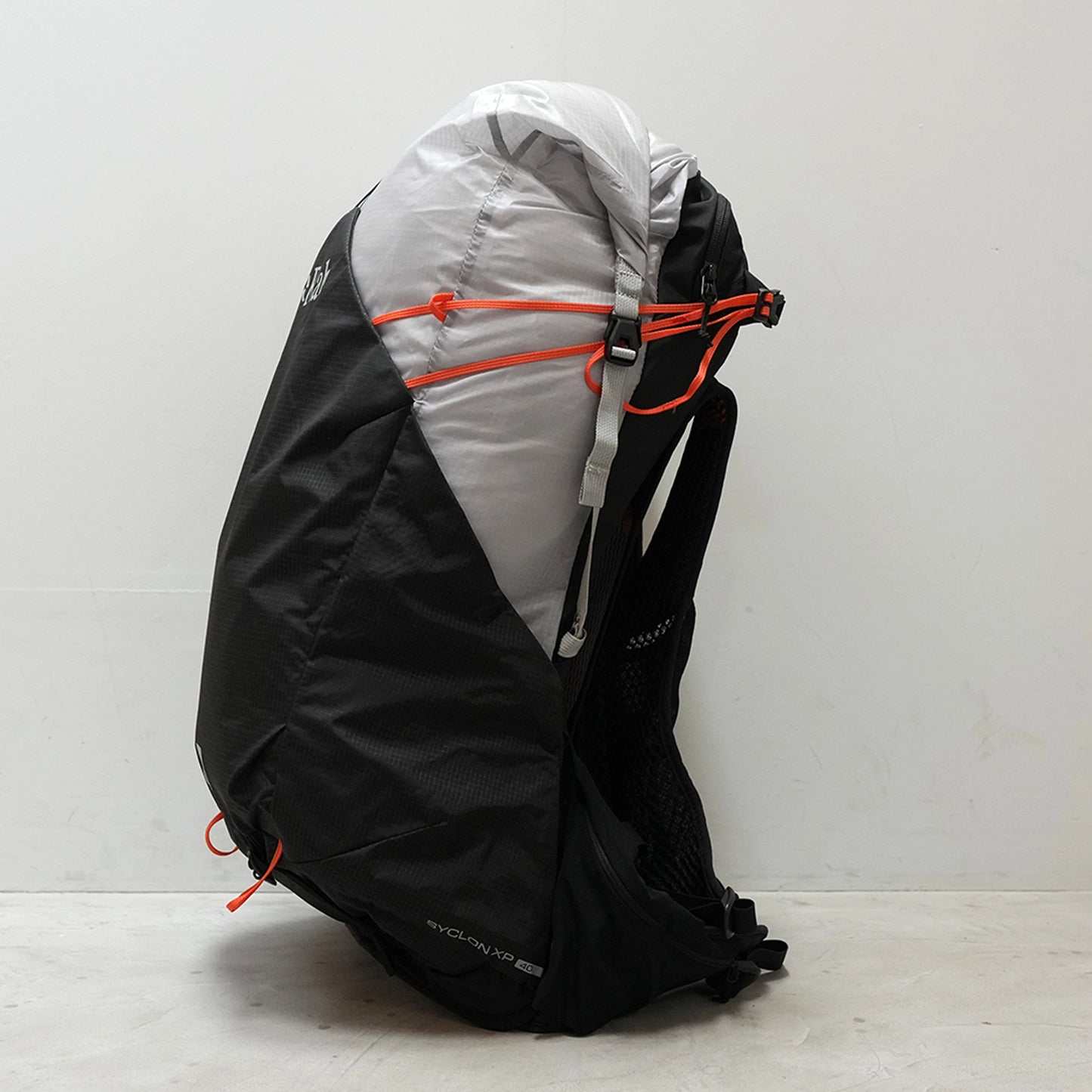 【Rab】ラブ Women's Syclon XP 38ND "Black×Dark Pewter"