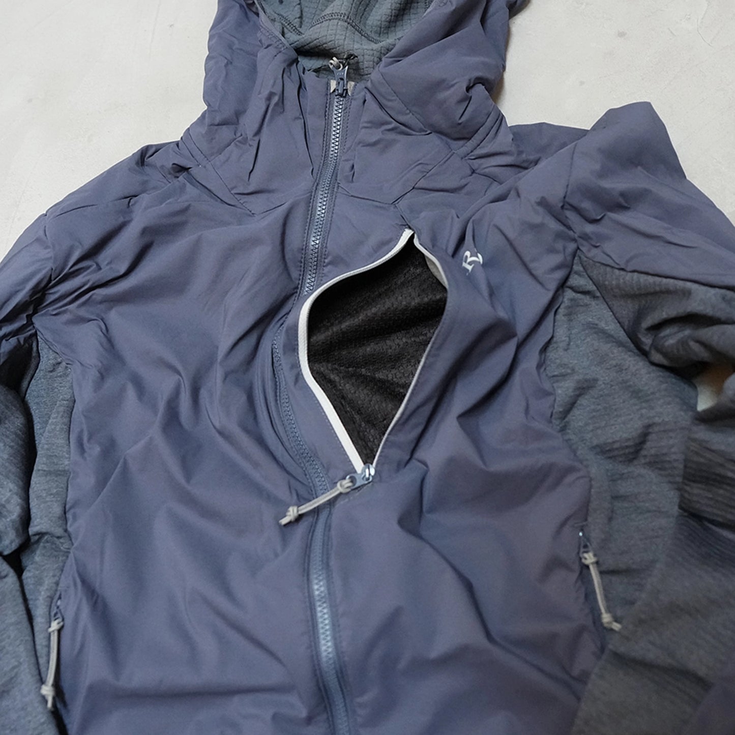 【Rab】ラブ women's Ascendor Summit Hoody "2Color"